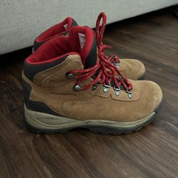 Women’s Columbia Hiking Boots 