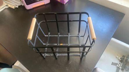 Sturdy farmhouse metal basket