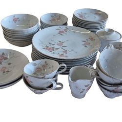 Mikasa Denair #5288 Fine China Service for 11 Tea Cups, 16 Tea Plates, 8 Fruit Bowls, 8 Soup/Salad Bowls, Cream & Sugar, 2 Serving Bowls & 8 Dinner Pl
