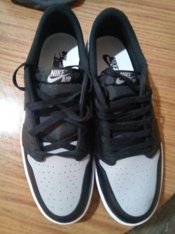 Size 11 new Nike shoes