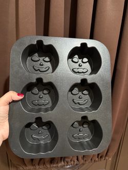 6-Cavity Halloween Pumpkin Baking Pan
