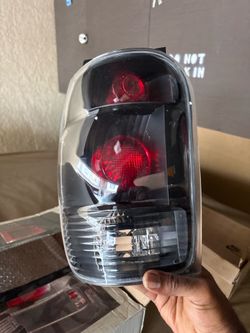 Ford Explorer tail lights