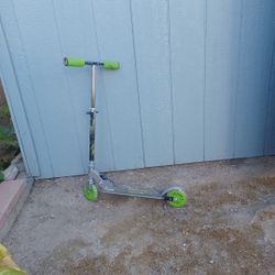 Small Kids Scooter 