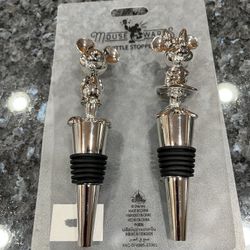 Disney Parks Mickey and Minnie Mouse Wares Bottle Stoppers Set.  Brand Vernon Original Packaging 