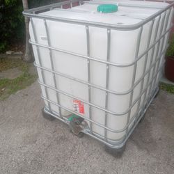 500 Gallon Water Tank