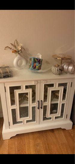 White cabinet