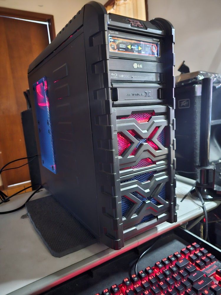Gaming PC. i7-3.50GHz-CPU 16GB Ram 1TB SSD GPU: Radeon