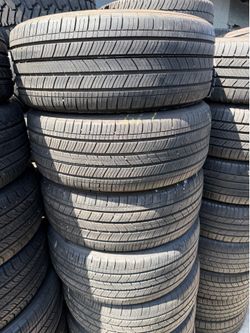 215 50 17 Continental I sell this Seth of tires with 80% life the 4