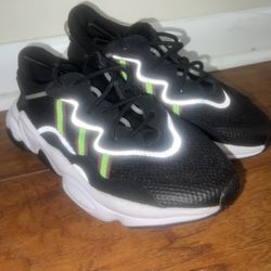 Adidas Originals Ozweego GS Size 65.5 Youth Black Running Shoes Sneakers EE7772