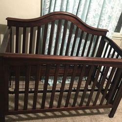 Crib With 2 Mattress