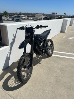 *brand new* 2025 surron ultra bee