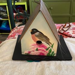 Bird House Handpainted Robin And Flowers 8 1/2” By 7”