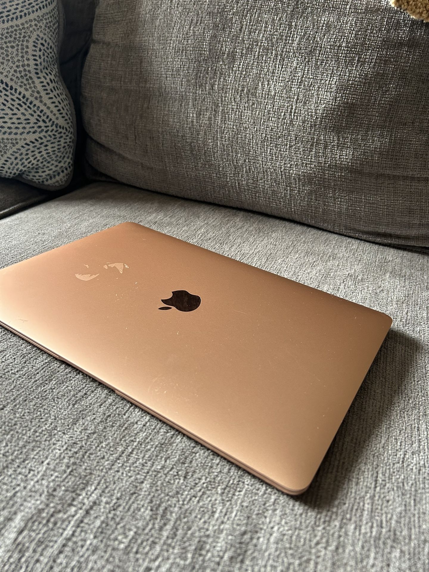 MacBook Air 13.3 Inch (ROSE GOLD)