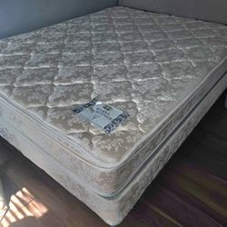 Queen Mattress And Box Spring 