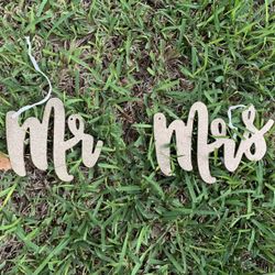 Wedding Signs - Mr  & Mrs