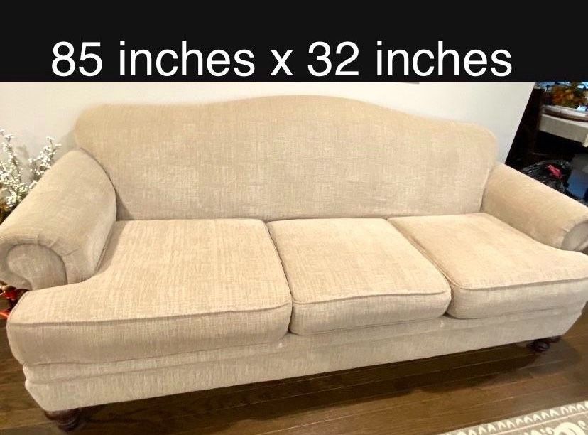 Like-New Sofa Set $500