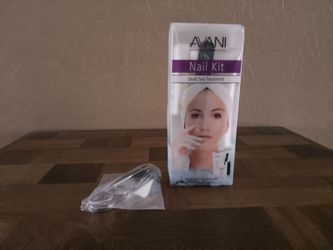Avani Nail Kit & Set Of Nail Clippers