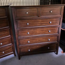 FULL BEDROOM SET — DRESSERS, MIRROR, NIGHTSTANDS, BED FRAME