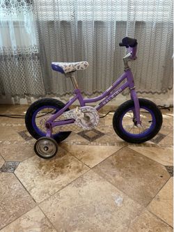 Selling used kid bike, works perfectly