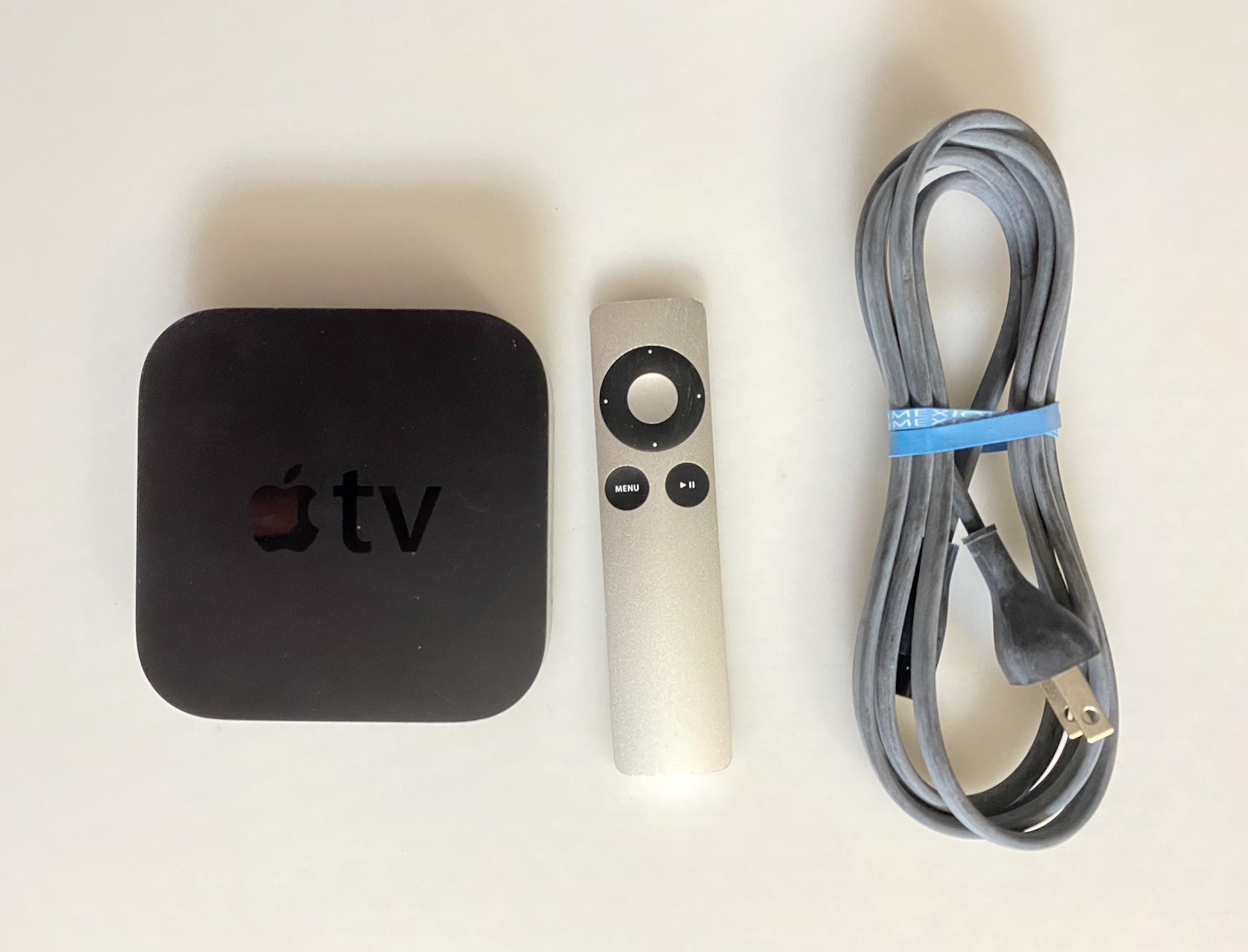 Apple TV w/ Remote 3rd GEN