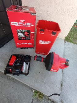 Milwaukee
M18 FUEL 18-Volt Lithium-Iron Cordless Plumbing Drain Snake Auger Kit with w/ CABLE DRIVE & 5/16 in. x 35 ft. Cable
