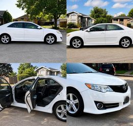 LOW MILES - 2O14 Toyota Camry SE