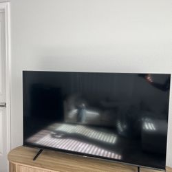 58 Inch Hisense Roku  tv