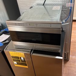 WOLF MICROWAVE 24” INCHES BILT IN 