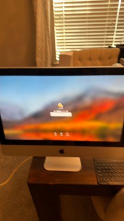 Apple iMac Desktop All-in-One