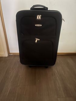 Concourse Black Soft-Shell Rolling Suitcase