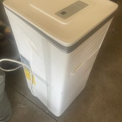LIKE NEW Kismile 10,000BTU Portable Air Conditioner with Built-in Dehumidifier Function 