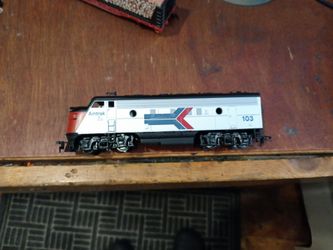 Athearn Amtrak 103 Dummy Engine No Box