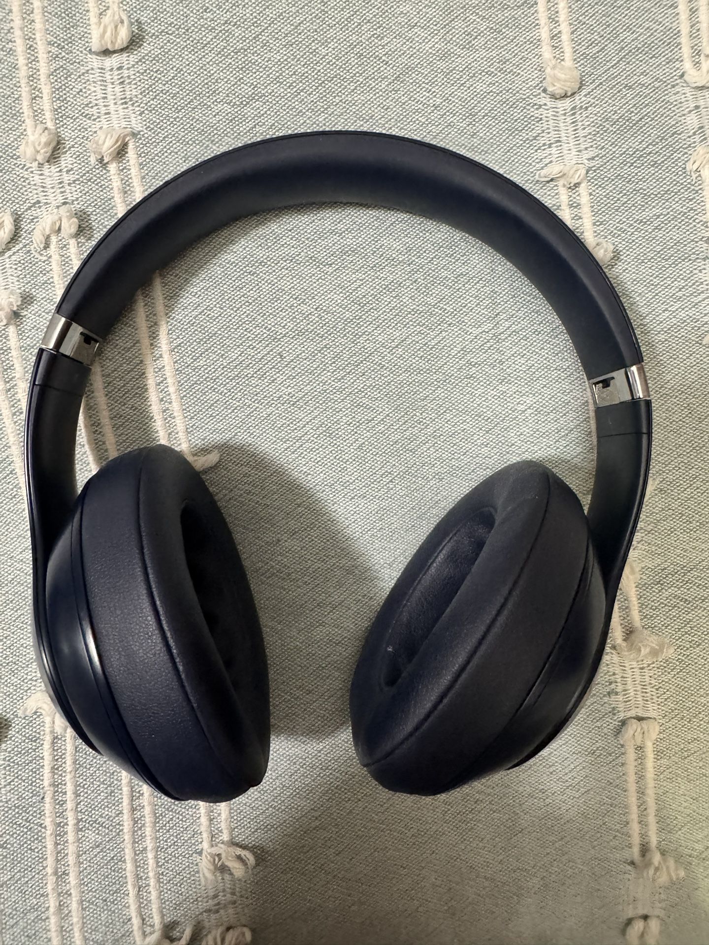 Beats Studio 3 Wireless noise cancellation Headphones