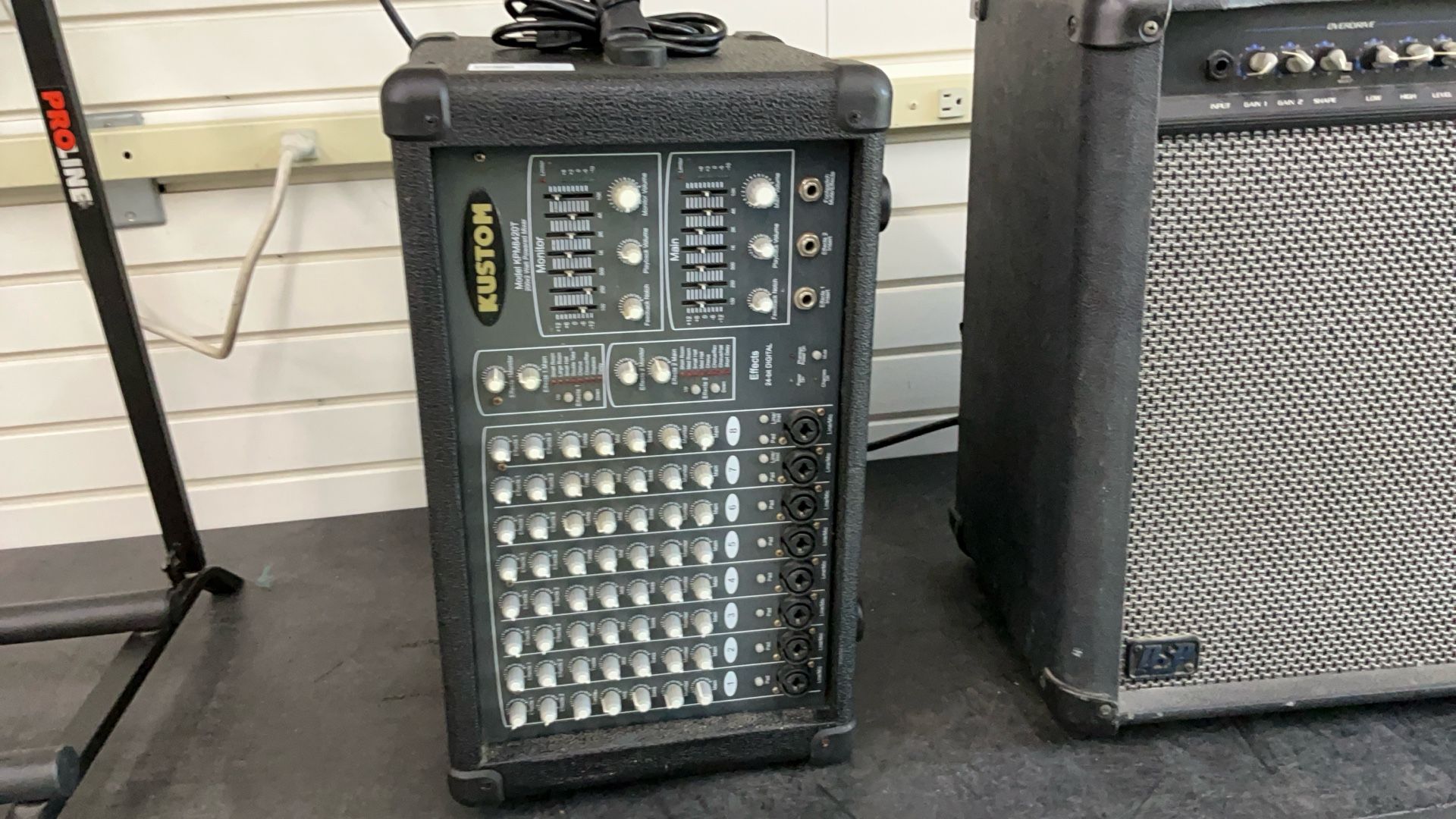 Kustom Powered Mixer Model#kpm8420t