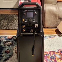 Lincoln Electric Power Mig 215 MPi