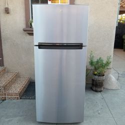 Whirlpool Refrigerator Stainless Steel 18cu Ft 38x29x68👌👍3 MONTHS WARRANTY 