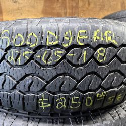 SER DE GOODYEAR. 275/55/18 Al 90 % De Vida 