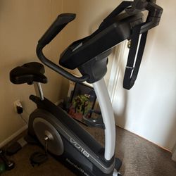 Nordic Track Vu19 Exercise Bike
