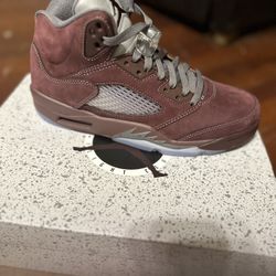 Air Jordan 5 Retro ‘Burgundy’ 