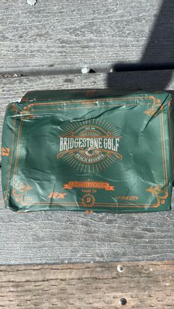 Bridgestone Golf Peach Reserve Limited Edition Vault 26 Golf Balls