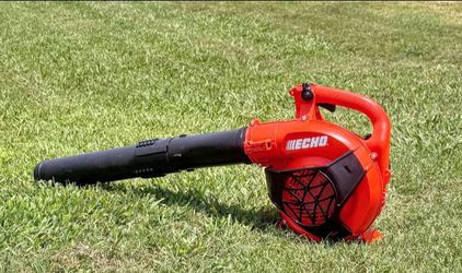 Echo 2520 Barely used Practically new