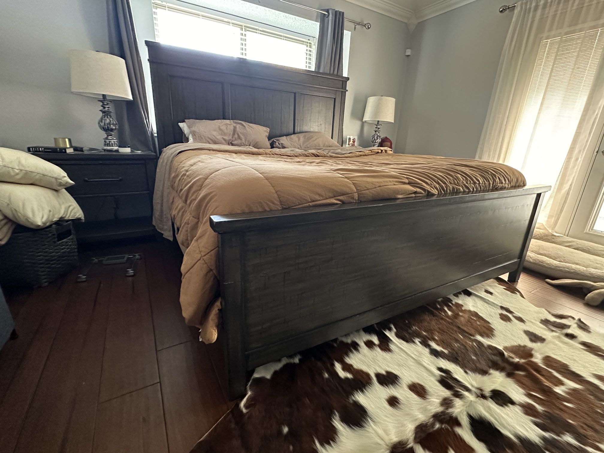 Rustic/ Industrial King Size Bedroom Set