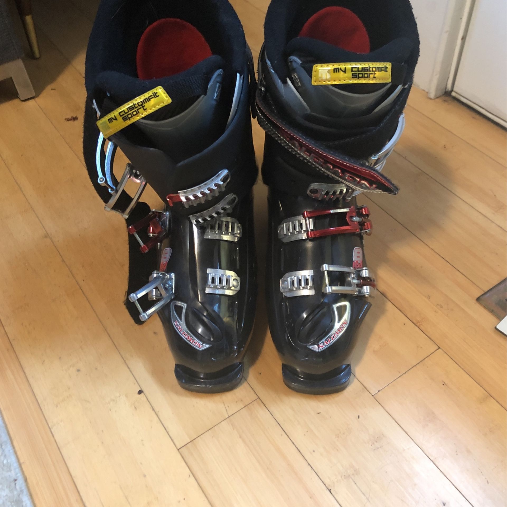 Salomon Size 26.5 Ski Boots