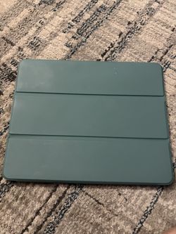 iPad Pro 12.9” (6th Gen) Case – Green – New