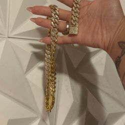 Matching Bracelet And Necklace 