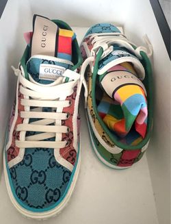 Gucci  shoes for men’s and for women’s 9 size (40 )