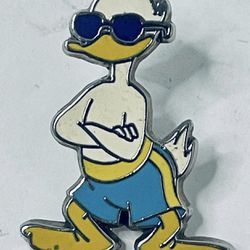 Disney Cool Characters Donald Duck Sunglasses Beach Booster Pin Trading