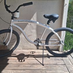 Three speed beach cruiser condition new