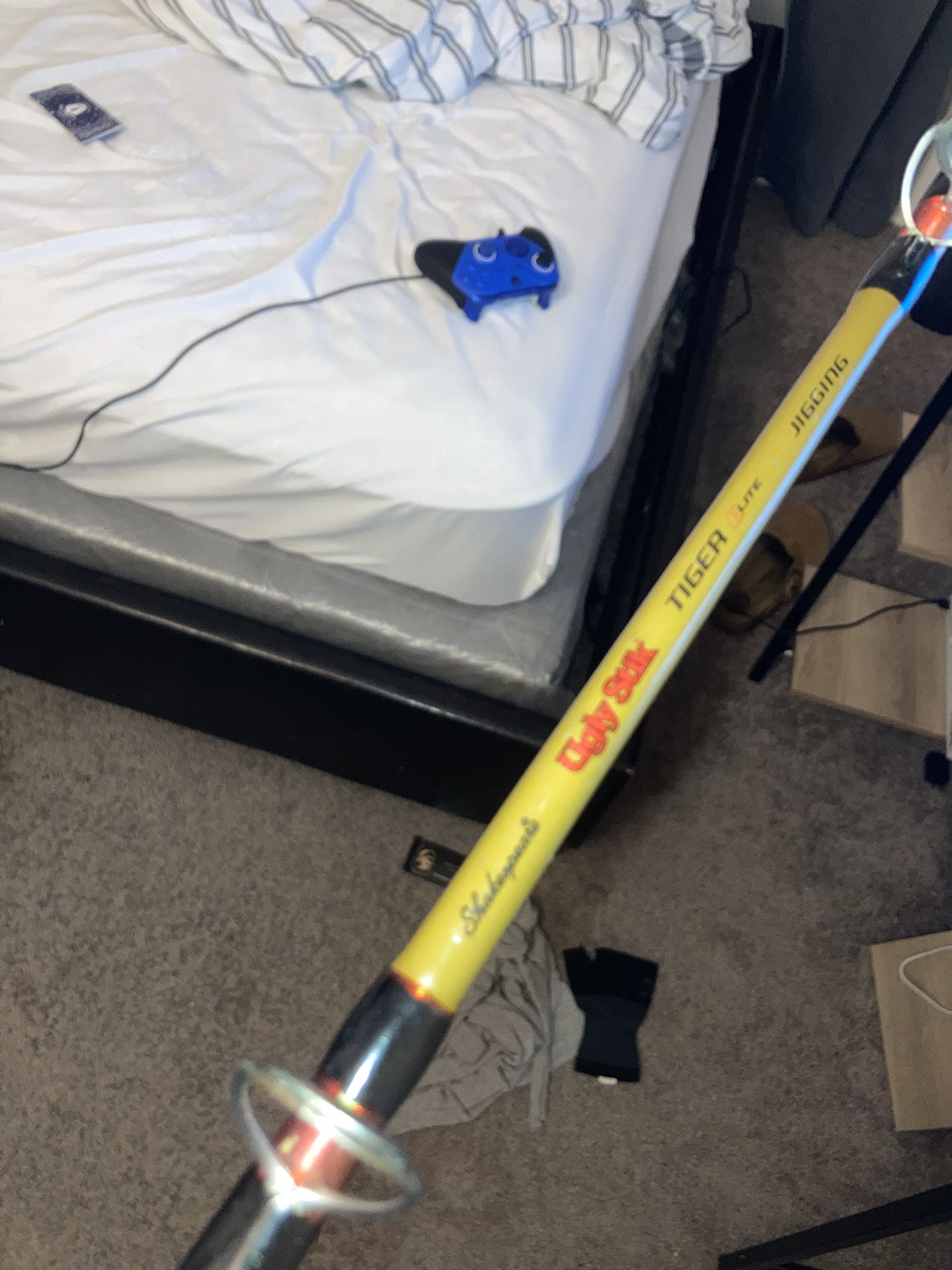 Ugly Stik Tiger Elite Casting Rod with torium 20 pg shimano reel