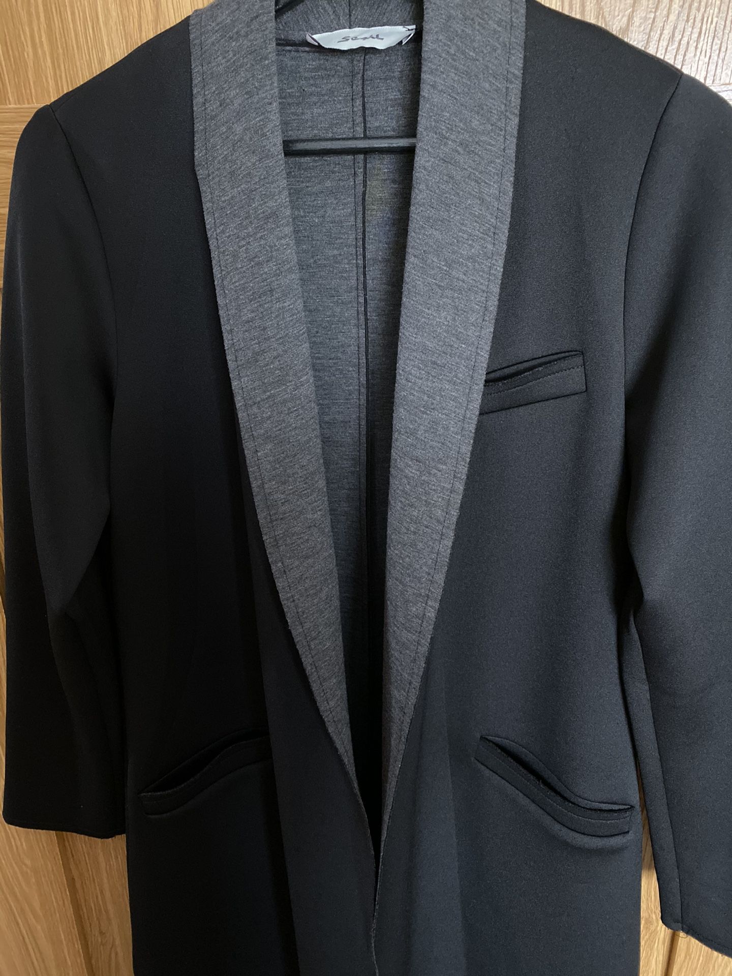 Secil store black blazer